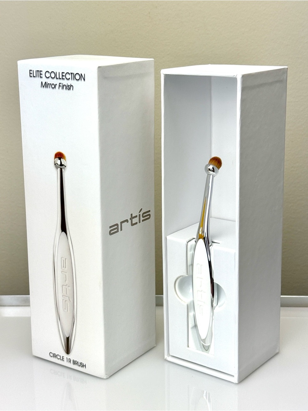 Artis Elite Collection Mirror Finish Circle 1R Brush